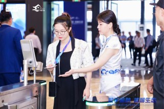 人文友好+场景深耕！31会议人脸识别签到，让智能签到有温度、有格调