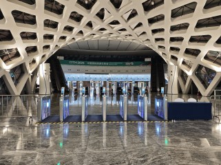 无感通行智守安全！31会议门禁闸机定义活动出入新标杆